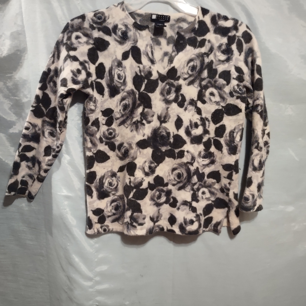 Carole Little Elegant Black & White Lambswool Floral Sweater